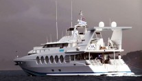 Motor yacht Lady Arraya -  Cruising